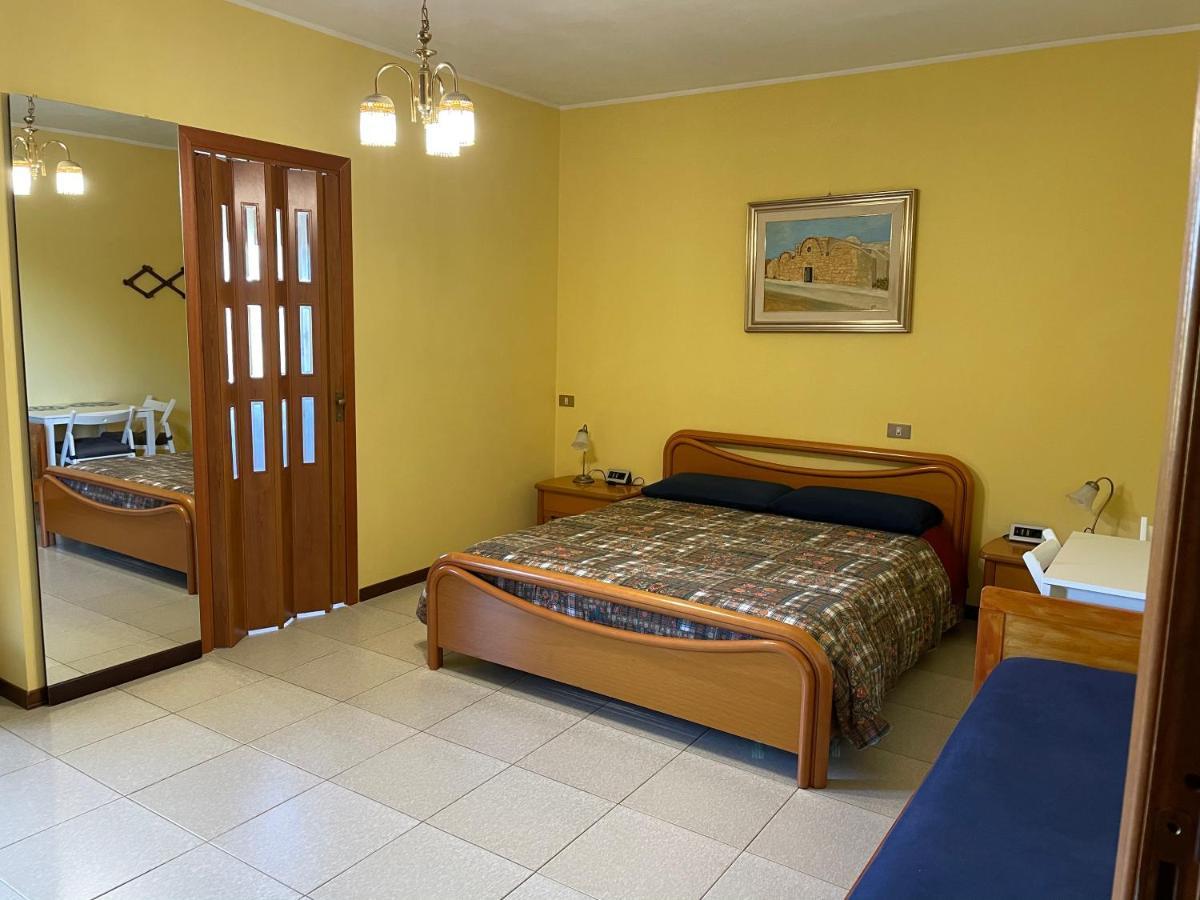 B&B Su Fassoi Santa Giusta Esterno foto