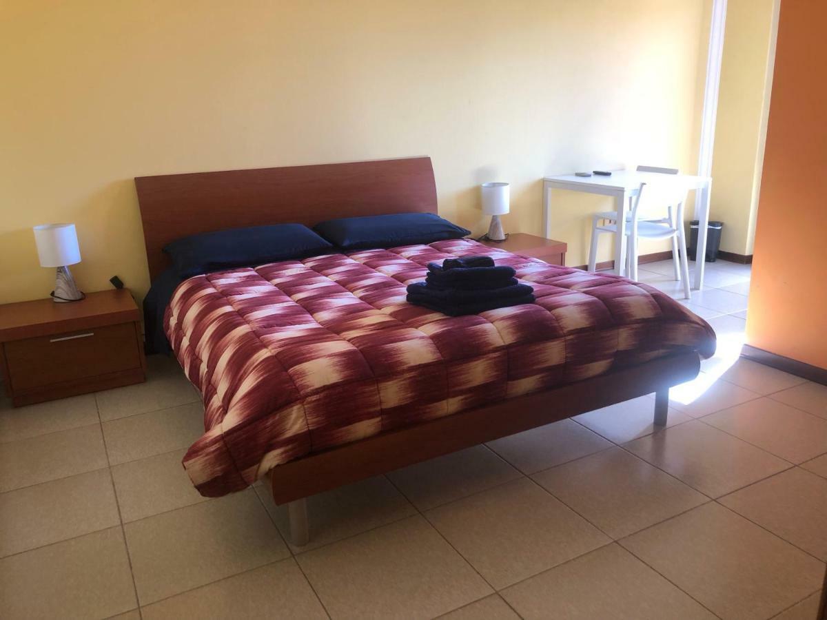 B&B Su Fassoi Santa Giusta Esterno foto